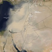 Tödlicher Sandsturm im Nahen Osten — mit Video