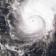 Taifun „Melor“ trifft auf die Philippinen