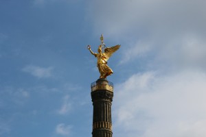 Die Wolken stehen vor den Toren Berlins