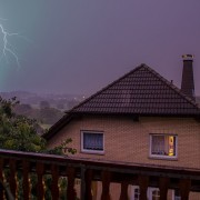 Gewitter am Airport Schönefeld mit Blitzeinschlag