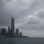 Taifun „NIDA“ trifft Hongkong!