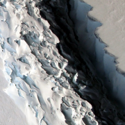 Risse im Antarktiseis – Deutsche Forschungsstation nicht in Gefahr