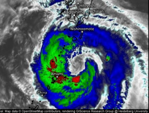 Taifun NORU mit gewaltigem Auge
