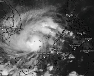 Taifun TEMBIN zieht nach Vietnam