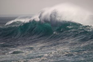 15 Meter hohe Wellen vor Irland