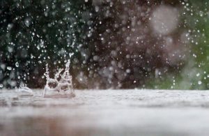 Tiefs am laufenden Band: Regen und Hochwasser